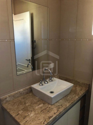 Imagem Casa com 3 Quartos à Venda, 250 m² em Jardim Das Hortências - Poços De Caldas
