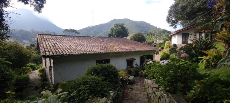 Imagem Casa com 4 Quartos à Venda, 215 m² em Tijuca - Teresópolis Imagem Casa com 4 Quartos à Venda, 215 m² em Tijuca - Teresópolis