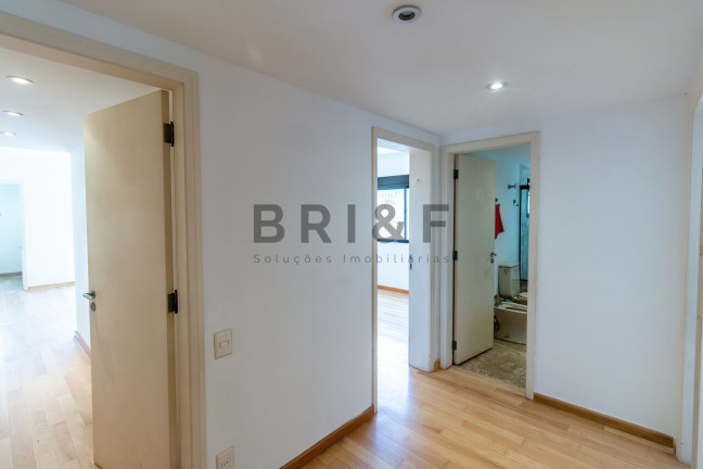 Imagem Apartamento com 3 Quartos para Alugar, 240 m² em Itaim Bibi - São Paulo
