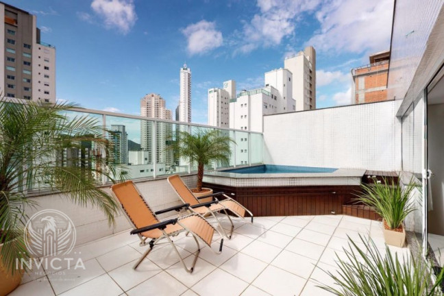 Imagem Cobertura com 4 Quartos à Venda, 340 m² em Centro - Balneário Camboriú