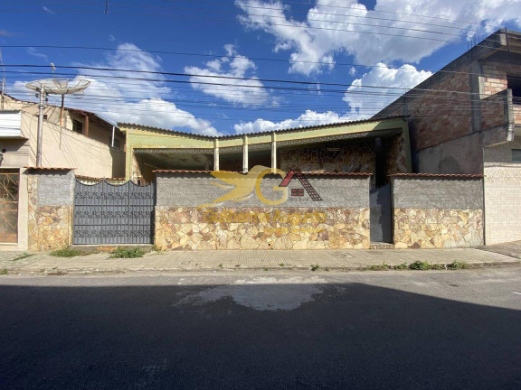 Casa com 3 Quartos à Venda, 300 m² em Matozinhos - São João Del Rei