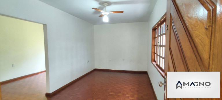 Imagem Casa com 3 Quartos à Venda, 131 m² em Coqueiral - Cascavel Imagem Casa com 3 Quartos à Venda, 131 m² em Coqueiral - Cascavel