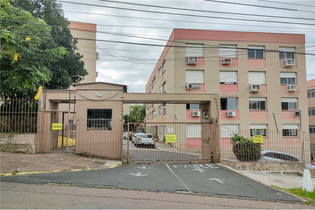 Imagem Imóvel com 3 Quartos à Venda, em Cristal - Porto Alegre Imagem Imóvel com 3 Quartos à Venda, em Cristal - Porto Alegre