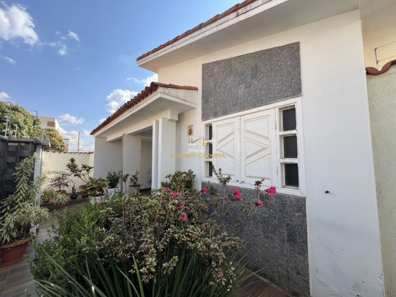 Casa com 3 Quartos à Venda, 251 m² em Caiçaras - Patos De Minas