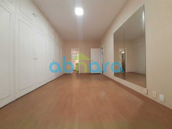 Imagem Apartamento com 4 Quartos à Venda, 244 m² em Copacabana - Rio De Janeiro Imagem Apartamento com 4 Quartos à Venda, 244 m² em Copacabana - Rio De Janeiro