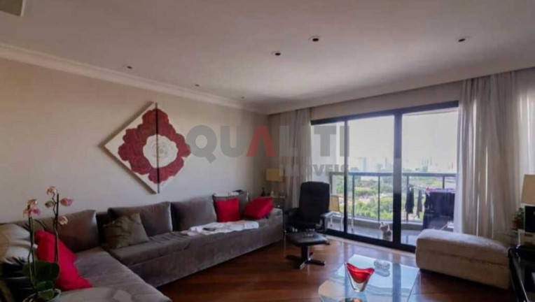 Apartamento com 3 Quartos à Venda, 180 m² em Moema - São Paulo