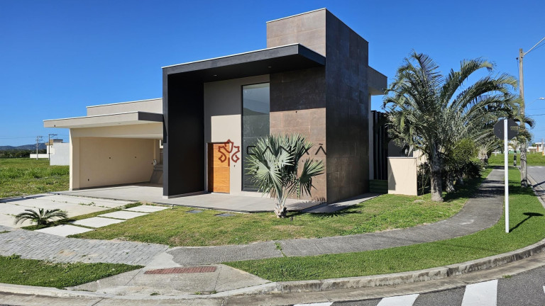 Casa de Condomínio com 3 Quartos à Venda, 185 m² em Peró - Cabo Frio
