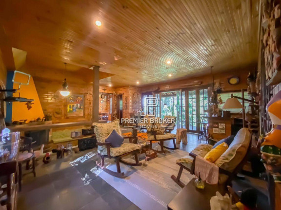 Imagem Casa com 3 Quartos à Venda, 200 m² em Quebra Frascos - Teresópolis Imagem Casa com 3 Quartos à Venda, 200 m² em Quebra Frascos - Teresópolis