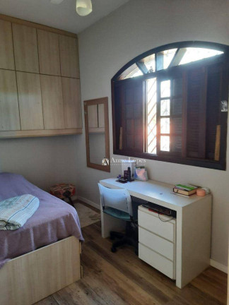 Imagem Casa com 3 Quartos à Venda, 240 m² em Vila São Jorge - São Vicente Imagem Casa com 3 Quartos à Venda, 240 m² em Vila São Jorge - São Vicente