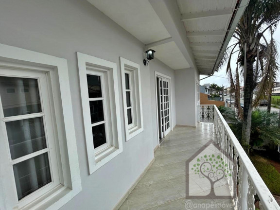 Imagem Casa com 3 Quartos à Venda, 206 m² em Carianos - Florianópolis Imagem Casa com 3 Quartos à Venda, 206 m² em Carianos - Florianópolis