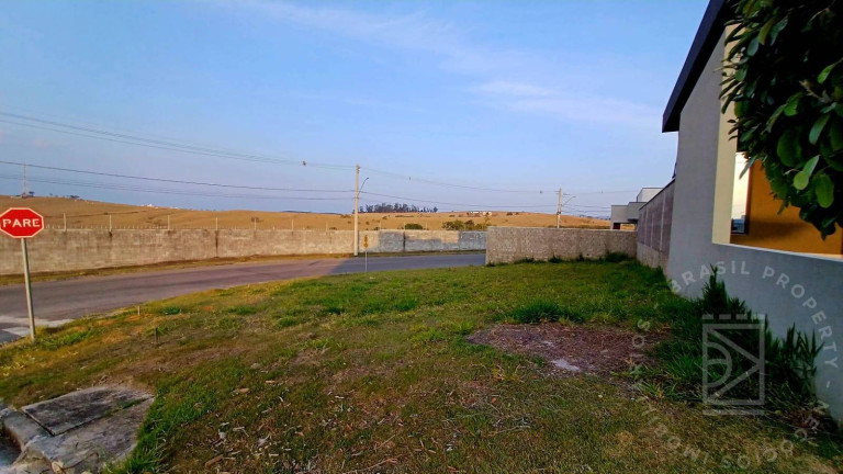 Terreno em Condomínio à Venda, 375 m² em Residencial Colinas - Caçapava