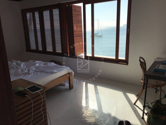 Imagem Casa com 5 Quartos à Venda, 340 m² em Centro - Angra Dos Reis