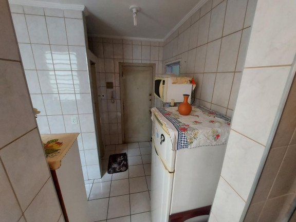 Imagem Kitnet com 1 Quarto à Venda, 30 m² em Centro Imagem Kitnet com 1 Quarto à Venda, 30 m² em Centro