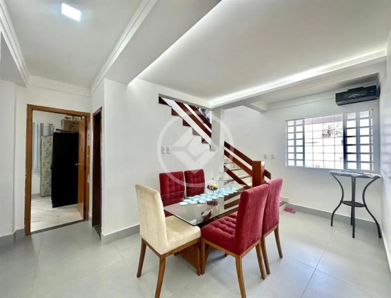 Imagem Casa com 4 Quartos à Venda, 202 m² em Setor Sul - Goiânia Imagem Casa com 4 Quartos à Venda, 202 m² em Setor Sul - Goiânia