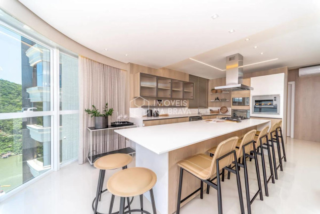 Imagem Apartamento com 4 Quartos à Venda, 237 m² em Centro - Balneário Camboriú Imagem Apartamento com 4 Quartos à Venda, 237 m² em Centro - Balneário Camboriú