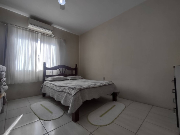 Imagem Casa com 6 Quartos à Venda, 180 m² em Penha
