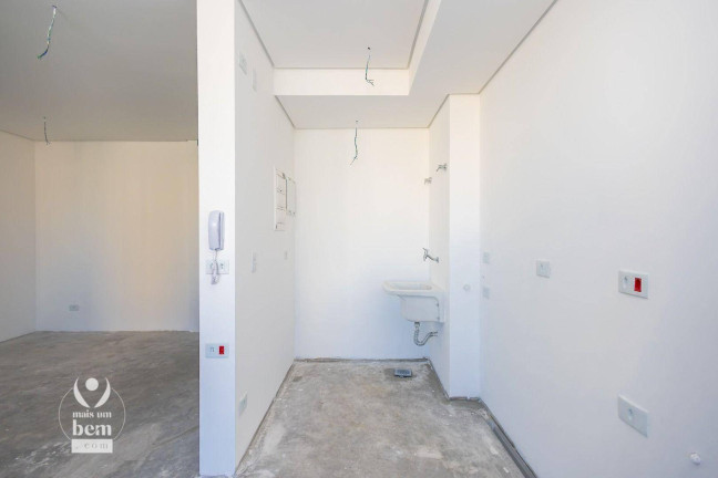 Imagem Apartamento com 2 Quartos à Venda, 72 m² em Centro - Curitiba