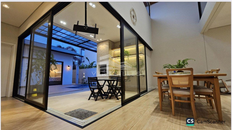 Imagem Casa com 3 Quartos à Venda, 258 m² em Aponia - Porto Velho