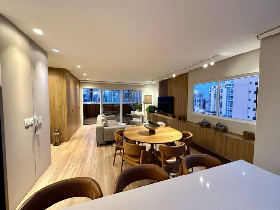 Imagem Cobertura com 4 Quartos à Venda, 240 m² em Centro - Balneário Camboriú