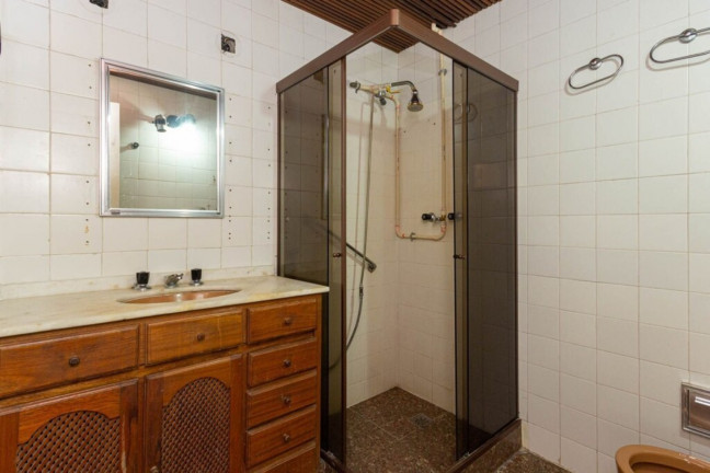 Imagem Imóvel com 2 Quartos à Venda, 120 m² em Copacabana - Rio De Janeiro Imagem Imóvel com 2 Quartos à Venda, 120 m² em Copacabana - Rio De Janeiro