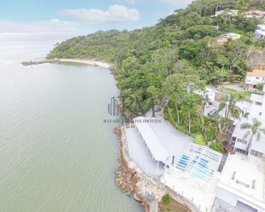 Imagem Casa com 7 Quartos à Venda, 800 m² em Praia De Fora - Palhoça Imagem Casa com 7 Quartos à Venda, 800 m² em Praia De Fora - Palhoça