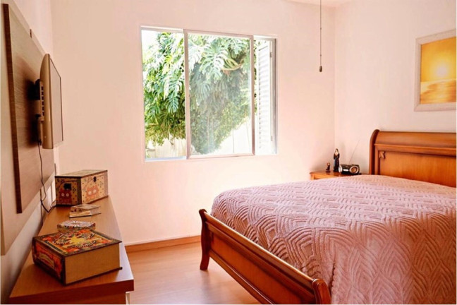 Imagem Imóvel com 2 Quartos à Venda, em Petrópolis - Porto Alegre Imagem Imóvel com 2 Quartos à Venda, em Petrópolis - Porto Alegre
