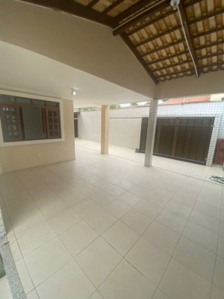 Imagem Casa com 3 Quartos à Venda, 303 m² em Parque Manibura - Fortaleza