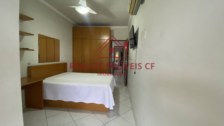 Imagem Casa com 5 Quartos para Alugar, em São Cristóvão - Cabo Frio Imagem Casa com 5 Quartos para Alugar, em São Cristóvão - Cabo Frio