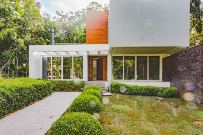 Casa de Condomínio com 4 Quartos à Venda, 402 m² em Centro - Gramado