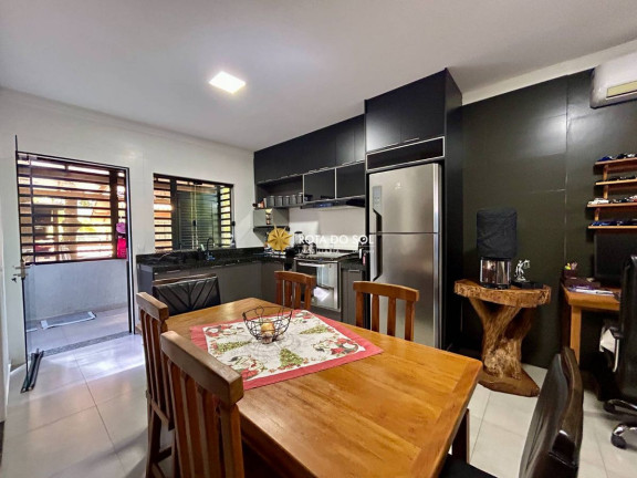 Imagem Sobrado com 2 Quartos à Venda, 86 m² em Bombas - Bombinhas Imagem Sobrado com 2 Quartos à Venda, 86 m² em Bombas - Bombinhas