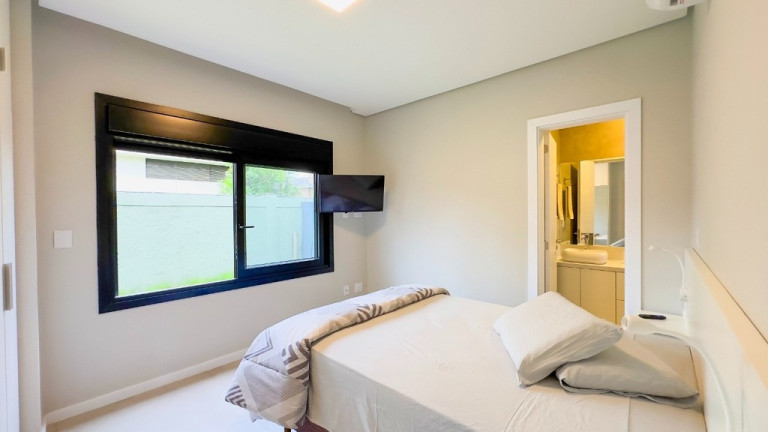 Imagem Casa de Condomínio com 4 Quartos à Venda, 150 m² em Centro - Xangri-lá