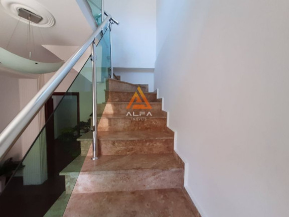 Imagem Casa com 4 Quartos à Venda, 200 m²
