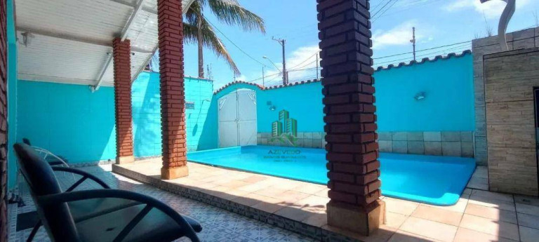Casa com 4 Quartos à Venda, 250 m² em Santa Terezinha - Itanhaém