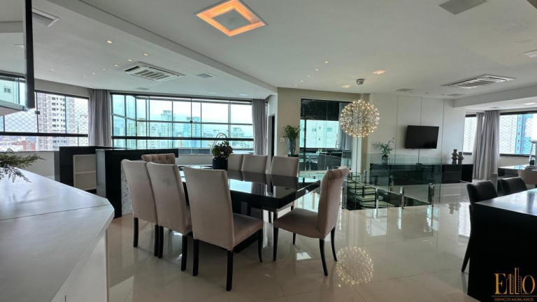 Imagem Cobertura com 4 Quartos à Venda, 280 m² em Centro - Balneário Camboriú