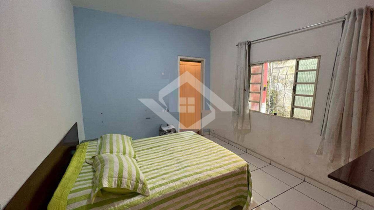 Imagem Casa com 7 Quartos à Venda, 200 m² em Centro - Queimados Imagem Casa com 7 Quartos à Venda, 200 m² em Centro - Queimados