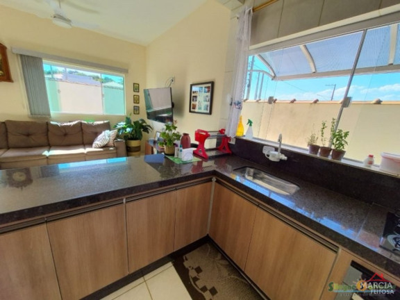 Imagem Casa com 3 Quartos à Venda, 163 m² em Loteamento Estância Mirante De Caraguatatuba - Caraguatatuba Imagem Casa com 3 Quartos à Venda, 163 m² em Loteamento Estância Mirante De Caraguatatuba - Caraguatatuba