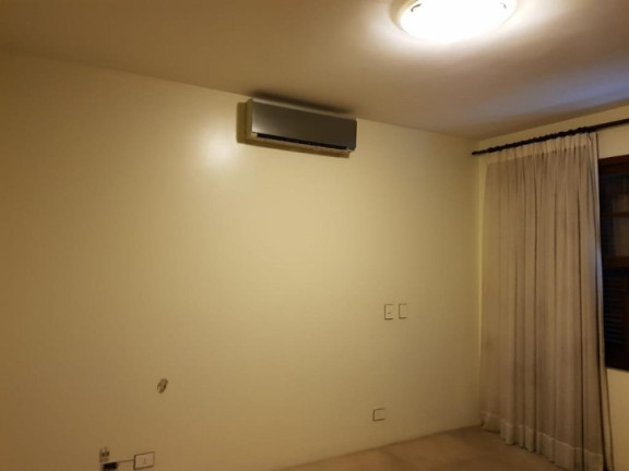 Imagem Casa com 4 Quartos à Venda, 450 m² em Interlagos - São Paulo Imagem Casa com 4 Quartos à Venda, 450 m² em Interlagos - São Paulo