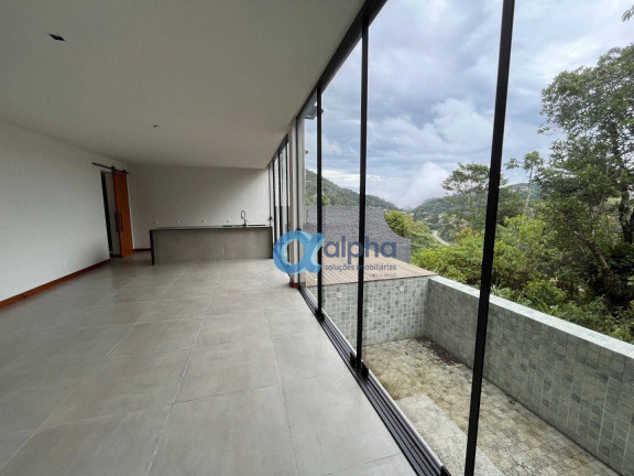 Imagem Casa com 3 Quartos à Venda, 192 m² em Quitandinha - Petrópolis Imagem Casa com 3 Quartos à Venda, 192 m² em Quitandinha - Petrópolis