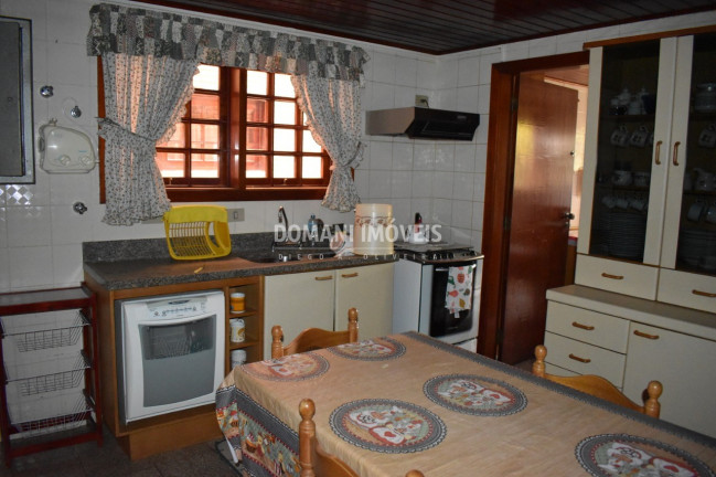 Imagem Imóvel com 3 Quartos à Venda, 142 m² em Região De Capivari - Campos Do Jordão Imagem Imóvel com 3 Quartos à Venda, 142 m² em Região De Capivari - Campos Do Jordão