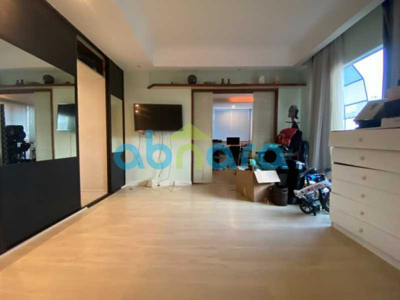 Imagem Cobertura com 2 Quartos à Venda, 200 m² em Copacabana - Rio De Janeiro