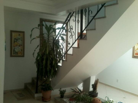 Imagem Casa com 3 Quartos à Venda, 330 m² em Jardim Novo Mundo - Jundiaí Imagem Casa com 3 Quartos à Venda, 330 m² em Jardim Novo Mundo - Jundiaí