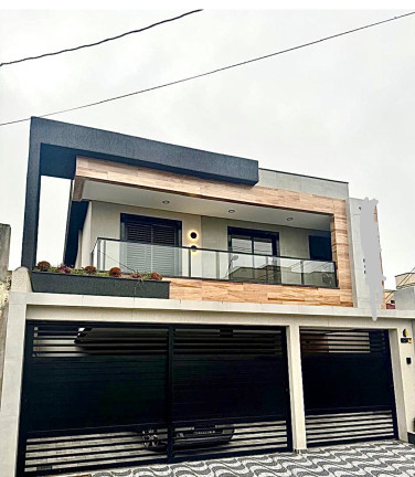 Sobrado com 2 Quartos para Alugar, 55 m² em Maracanã - Praia Grande