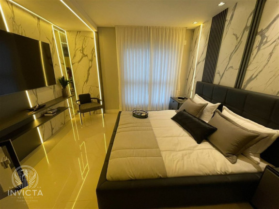 Imagem Cobertura com 3 Quartos à Venda, 240 m² em Centro - Balneário Camboriú