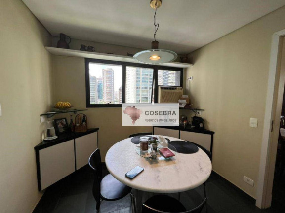 Imagem Apartamento com 3 Quartos à Venda, 220 m² em Itaim Bibi - São Paulo