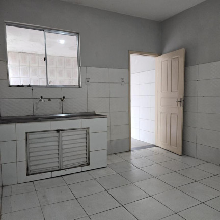Imagem Casa com 2 Quartos para Alugar, 75 m² em Sacramenta - Belém