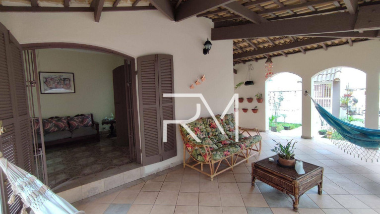 Imagem Casa com 3 Quartos à Venda, 185 m² em Vila Anhanguera - Mongaguá