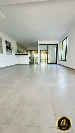 Imagem Casa com 4 Quartos à Venda, 231 m² em Guaribas - Eusébio
