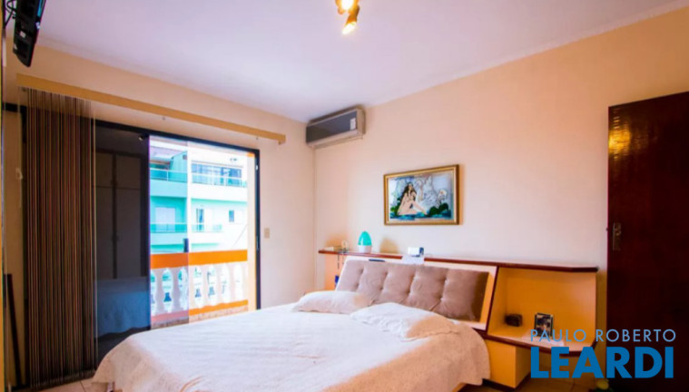 Imagem Sobrado com 3 Quartos à Venda, 218 m² em Vila Floresta - Santo André Imagem Sobrado com 3 Quartos à Venda, 218 m² em Vila Floresta - Santo André