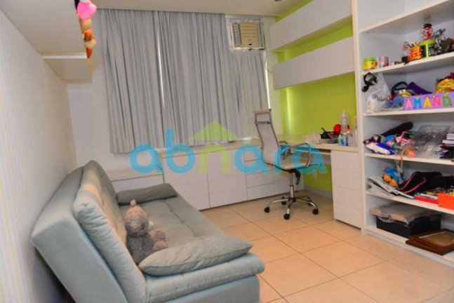 Imagem Apartamento com 4 Quartos à Venda, 220 m² em Copacabana - Rio De Janeiro Imagem Apartamento com 4 Quartos à Venda, 220 m² em Copacabana - Rio De Janeiro