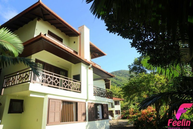 Imagem Chácara com 26 Quartos à Venda, 840 m² em Pântano Do Sul - Florianópolis Imagem Chácara com 26 Quartos à Venda, 840 m² em Pântano Do Sul - Florianópolis